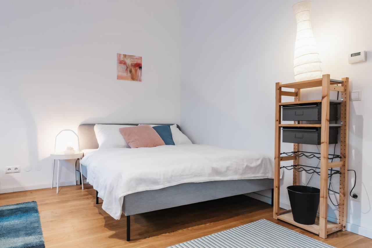 Cozy Apartment, 2 Private Terraces, 8 Min To City Center Vienna Exterior photo