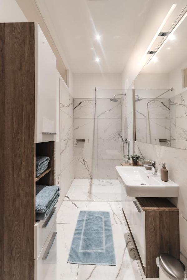Cozy Apartment, 2 Private Terraces, 8 Min To City Center Vienna Exterior photo